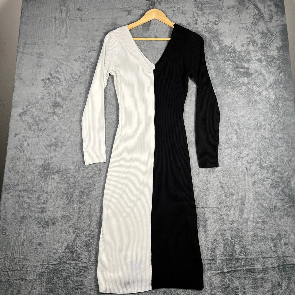Almost Famous Bodycon Dress Womens XL White Black Colorblock Ribbed Knit V Neck